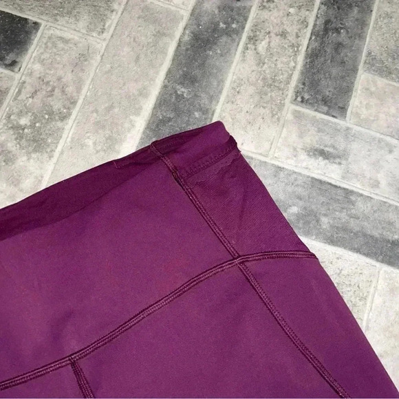 Lululemon Free Runner Crop - Picture 7 of 10